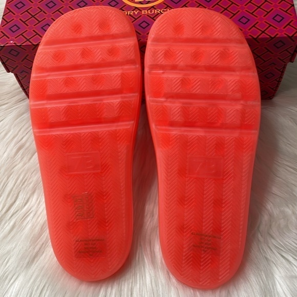 TORY BURCH Bubble Jelly Sandals - Picture 6 of 11